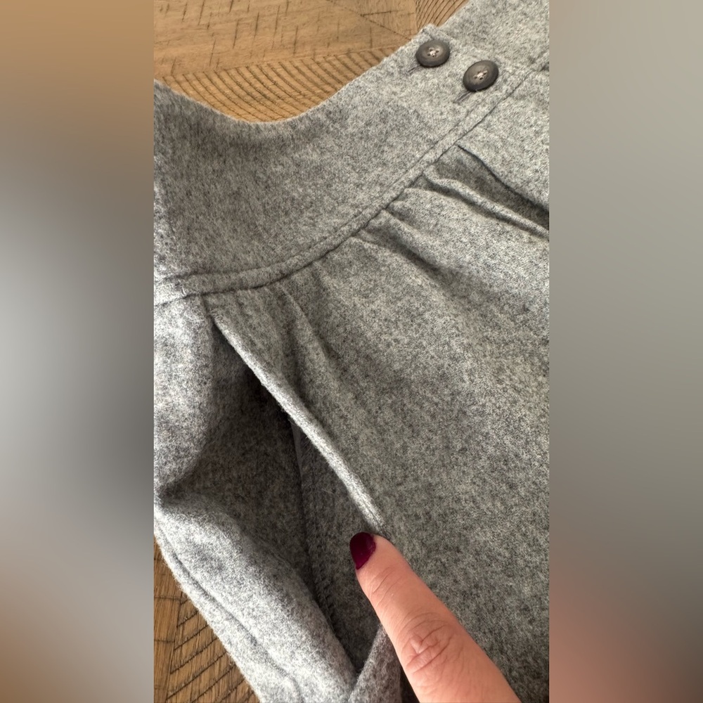 🩶 Wool Skirt with Button Detail & Side Pockets - size 6 - Picture 8 of 12